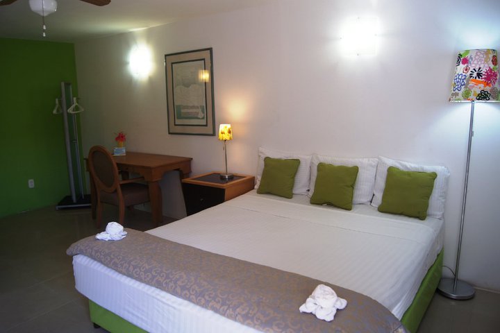 Img - Hotel Room