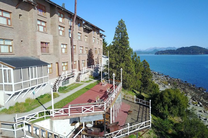 Img - Estudio romántico, balcón, vistas al lago