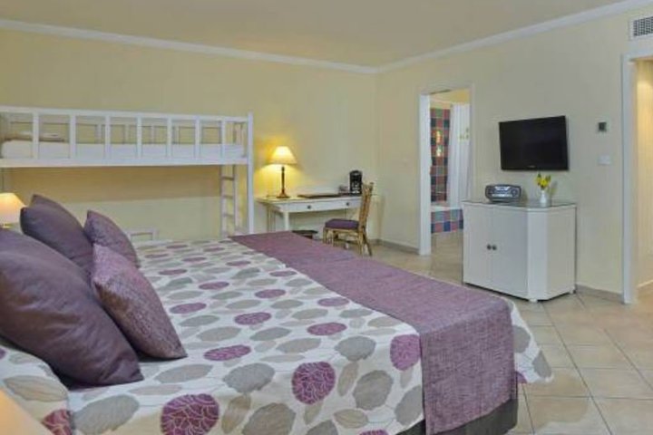 Img - Family Room Standard