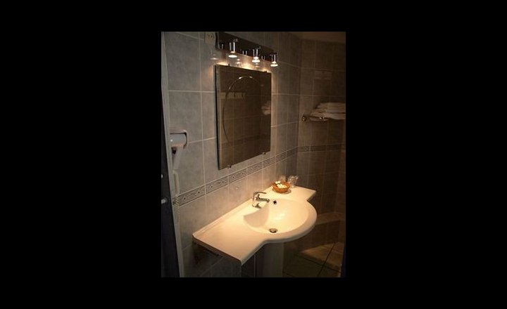 Hotel De Nevers Lourdes France Pricetravel - 