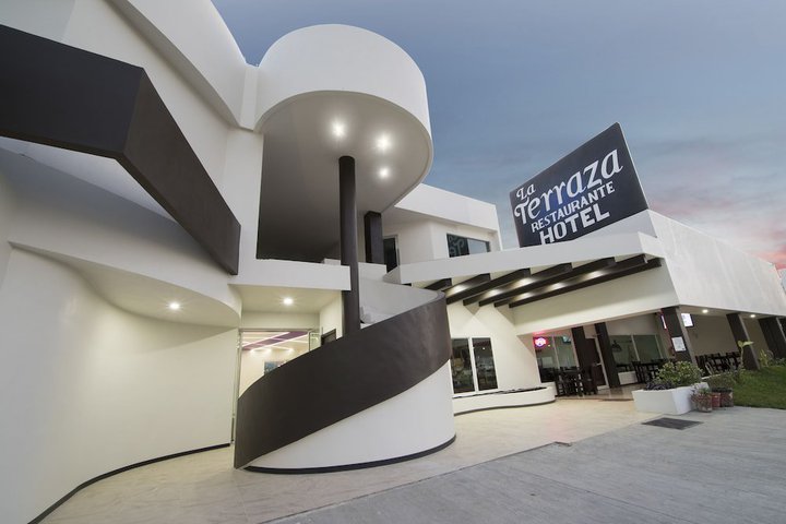 Img - Habitación superior, 2 camas de matrimonio, no fumadores