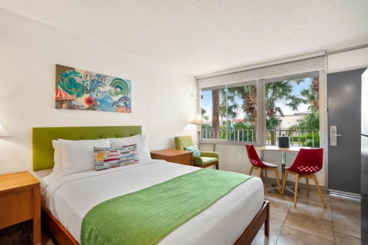 Img - Junior Suite, 1 Queen Bed