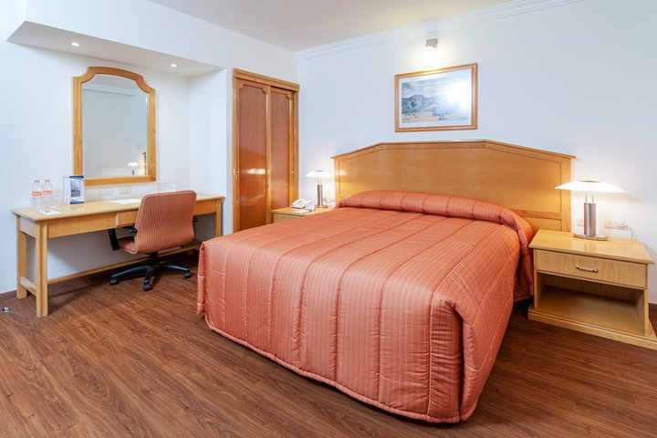 Img - Double 1 Double Bed