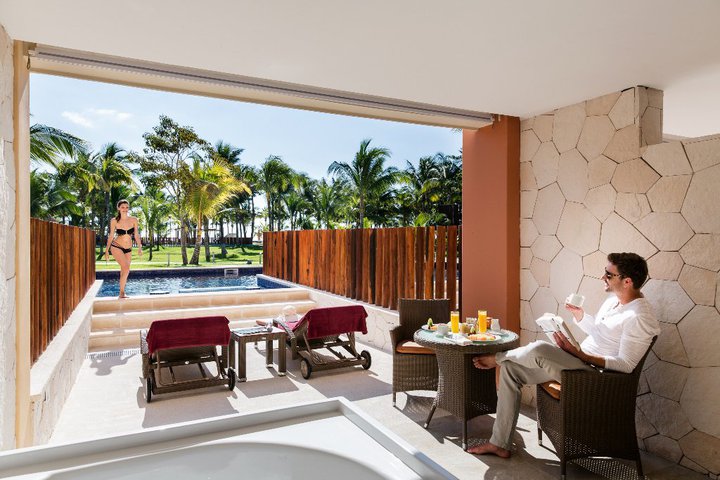Img - Junior suite swim up - Premium Level