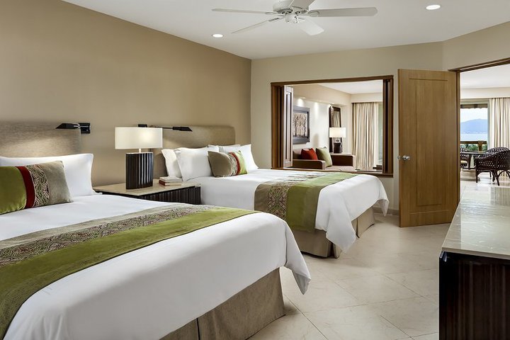 Img - Parlor suite ocean view