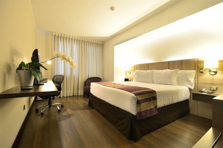 Img - Premium
