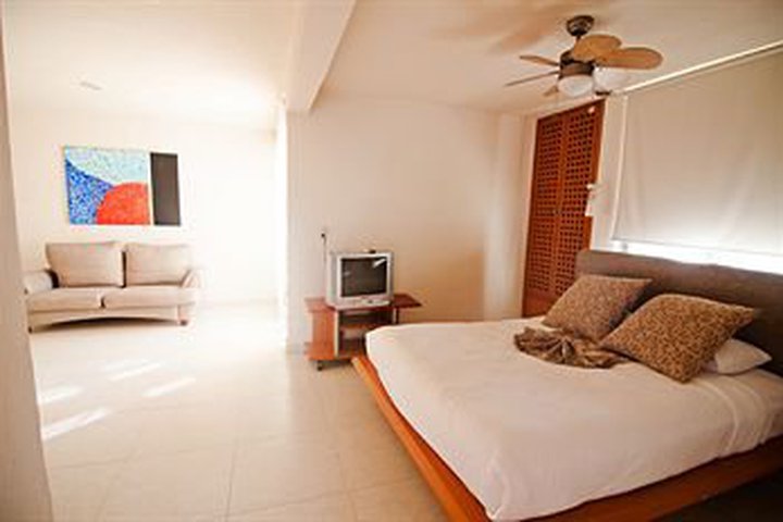 Img - Suite with 1Queen size bed with Balcony