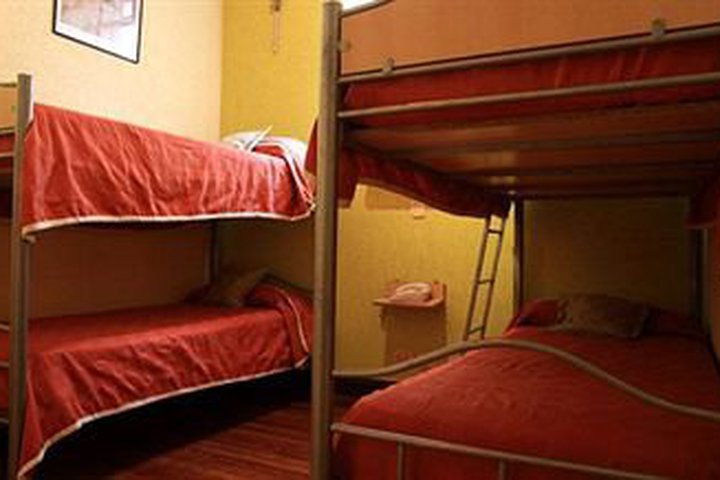Img - Dormitorio compartido, dormitorio mixto, baño compartido