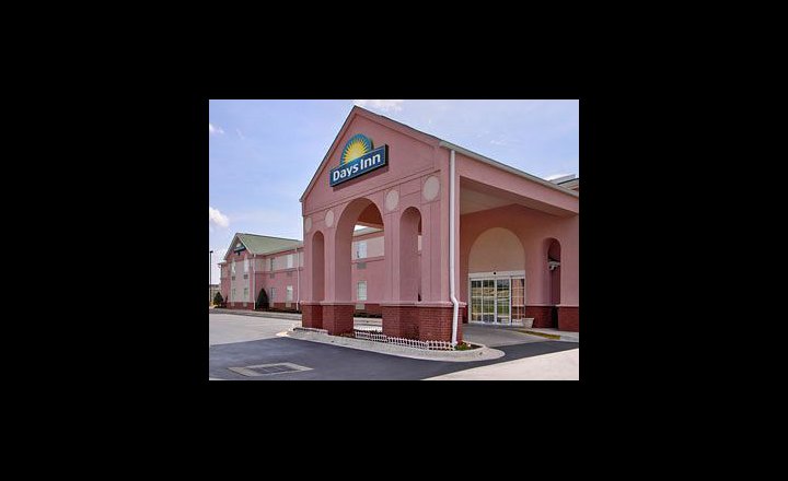 Days Inn Suites By Wyndham Huntsville Hotel United States - 