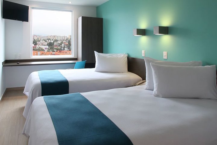 Img - Habitación superior con 2 camas individuales, 2 camas individuales, vistas a la ciudad