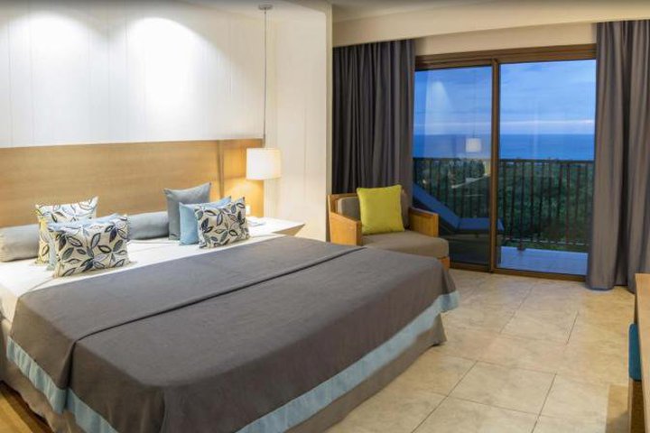 Img - De lujo vista al jardín