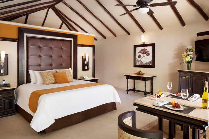 Img - Swim up casita suite