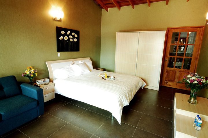 Img - Habitación doble de uso individual, mirando al jardín