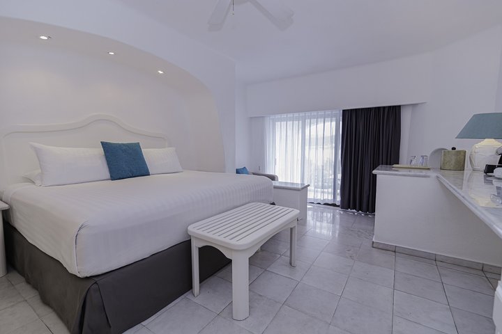 Img - Brisas Beach Club King Bed