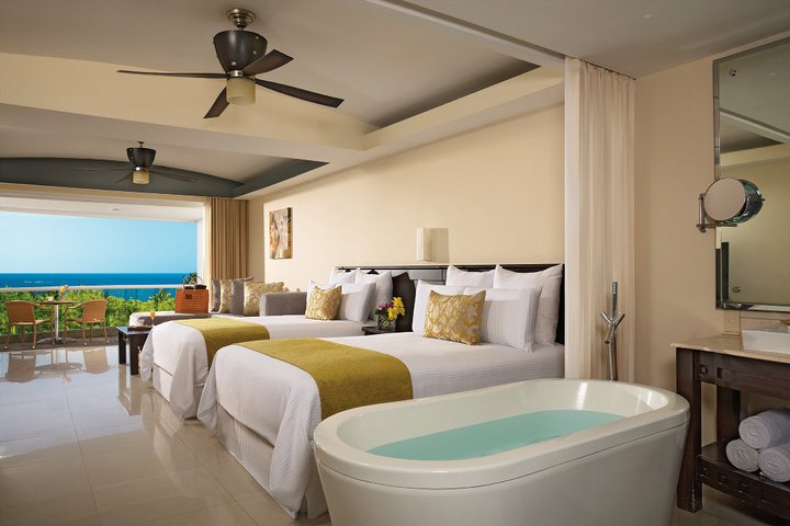 Img - Preferred Club junior suite ocean view double