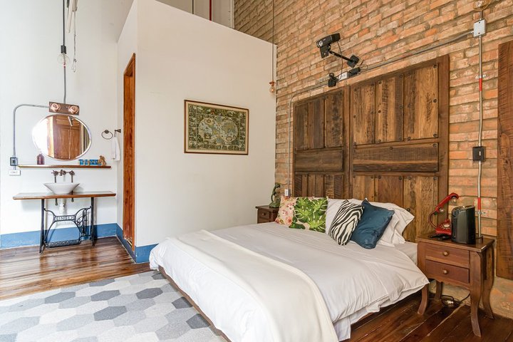 Img - Unique Room