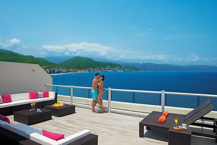 Img - Suite romántica vista a la bahía con terraza - Sun Club