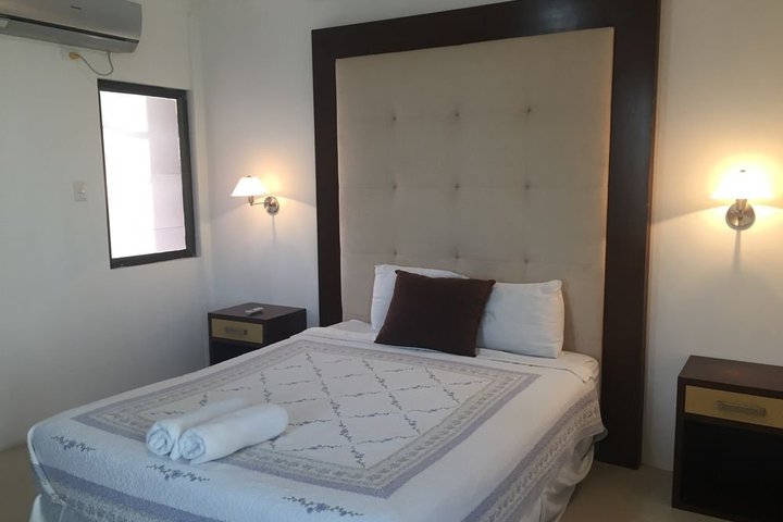 Img - Habitación Confort, 1 cama doble, vistas a la ciudad, en una planta alta