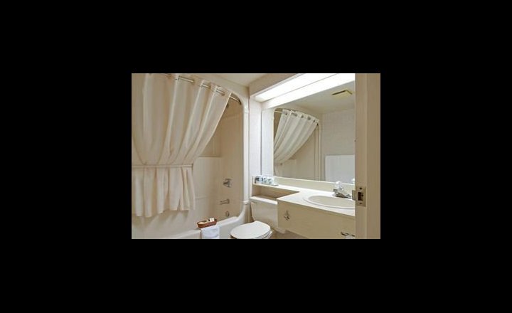 Comfort Inn Laval Hotel Canada Pricetravel