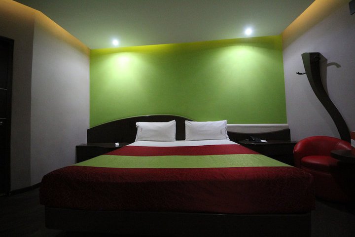 Img - Habitación estándar, 1 cama de matrimonio grande, fumadores