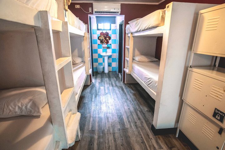 Img - Cama en dormitorio comunitario de 6 camas