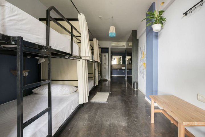 Img - Cama en dormitorio comunitario de 5 camas
