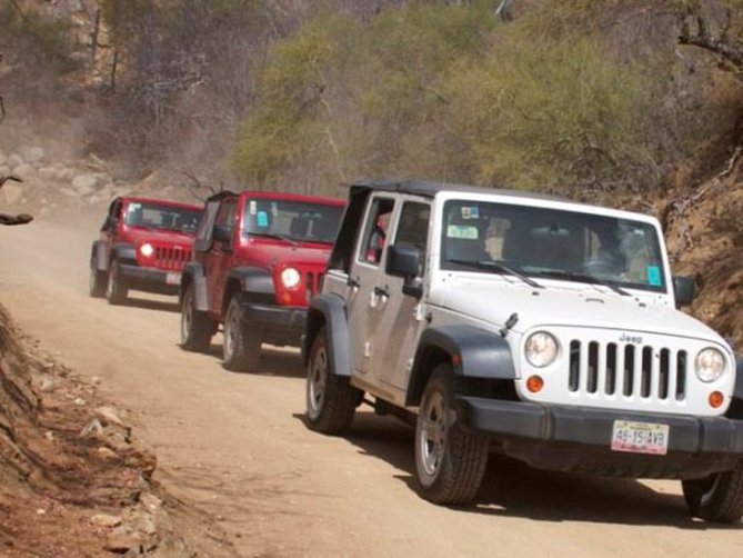 Paseo privado en Jeep por Baja