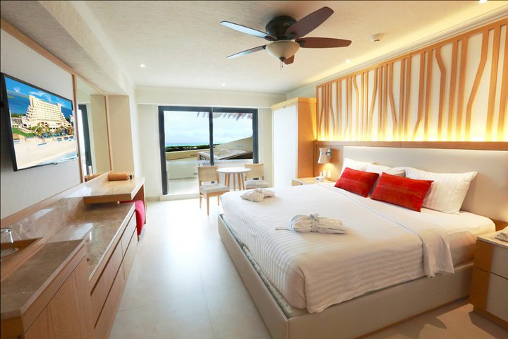 Img - Deluxe Room, Jetted Tub, Ocean View Free Wi-Fi